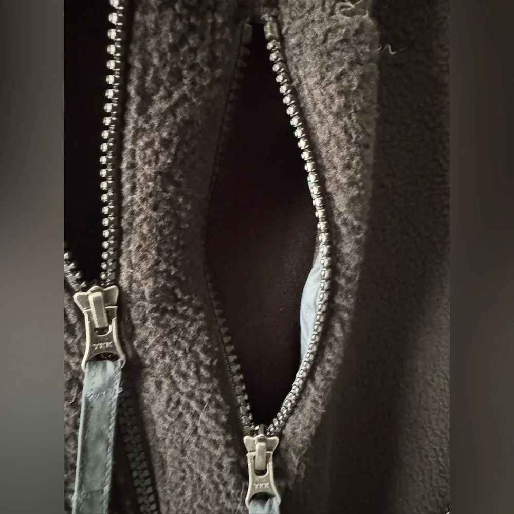 EDDIE BAUER MEN'S FULL ZIP RELAXED FIT FLEECE SLEEVELESS VEST - Picture 6 of 9